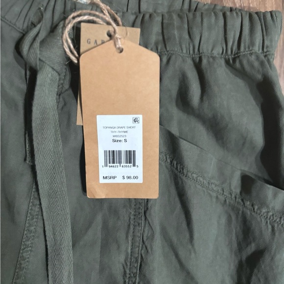 Faherty Topanga Drape Short Size Small - Picture 2 of 3